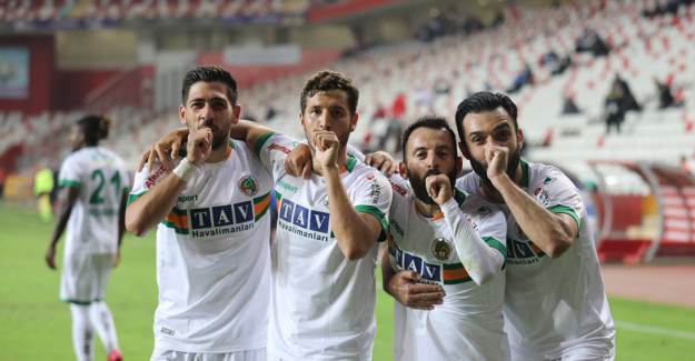 Ligin Tek Namağlup Takımı: Alanyaspor