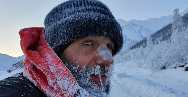 Litvanyalı Adam Rekoru Kırdı; 3 Saat Buzun İçinde Durdu