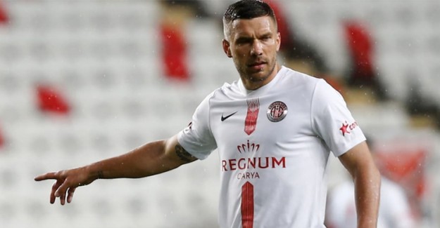 Lukas Podolski: 'Umarım Dünya Bu Krizi Bir An Önce Atlatır'
