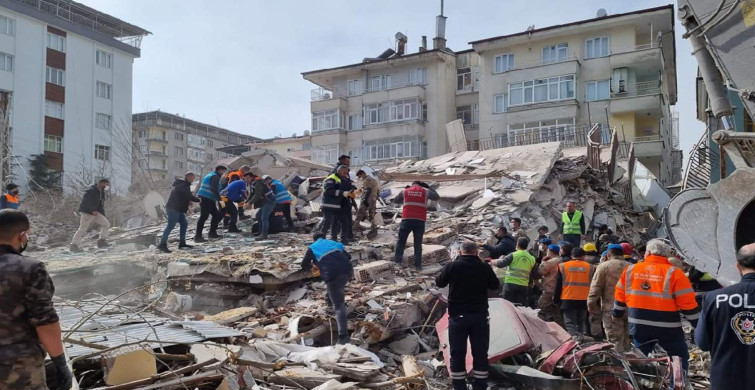 Malatya depreminden acı haber: Enkaz altından cansız bedeni çıkarıldı