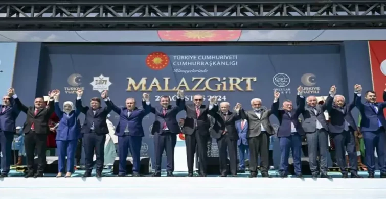 Malazgirt Zaferi'nin 953. Yıl Dönümü: Cumhurbaşkanı Erdoğan Muş'ta Büyük Bir Coşkuyla Kutlamalar Gerçekleştirildi