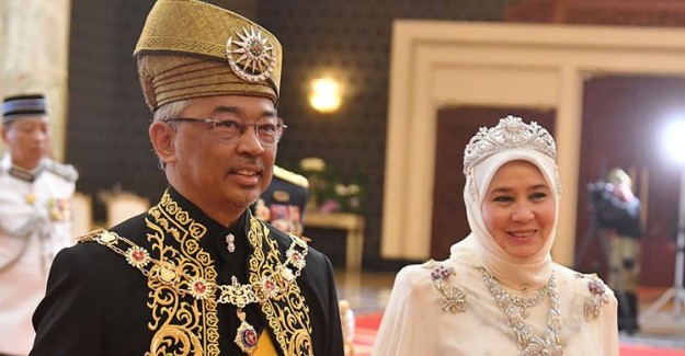Malezya Kralı Coronavirüsle Mücadeleye 6 Aylık Maaşını Bağışladı