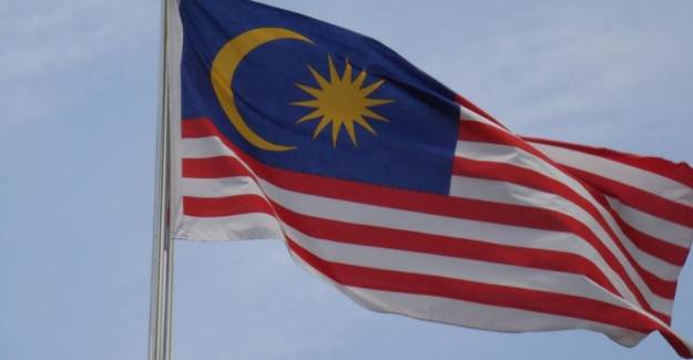 Malezya’da 2 Bakan Koronavirüse Yakalandı!
