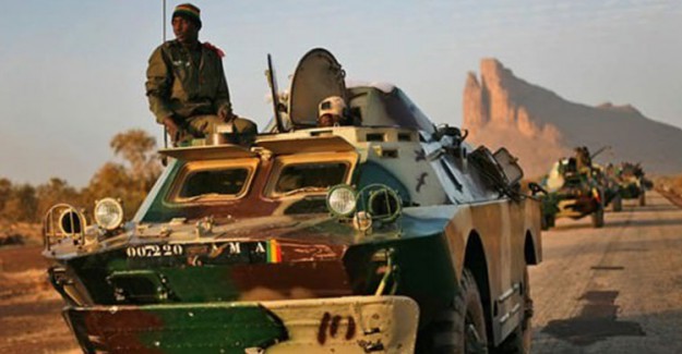 Mali'de Askeri Üsse Saldırı Düzenlendi: 16 Ölü