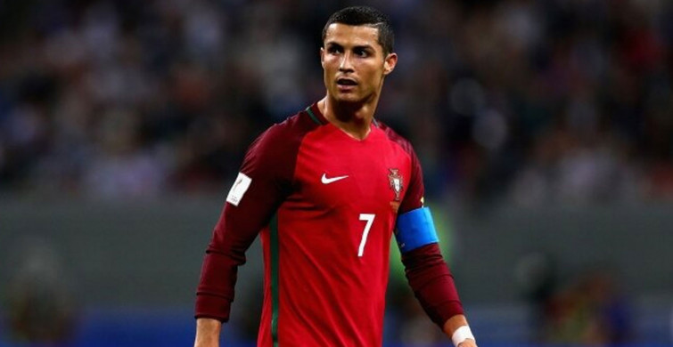 Manchester United'ın Portekizli dünya yıldızı Cristiano Ronaldo, Türkiye maçı öncesinde dikkat çeken bir paylaşımda bulundu!