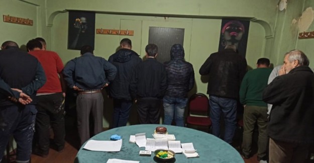Manisa'da Kumar Oynayan 14 Şahıs Yakalandı