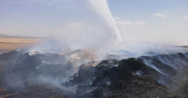 Mardin'de Saman Yığınında Çıkan Yangın Kontrol Altına Alındı