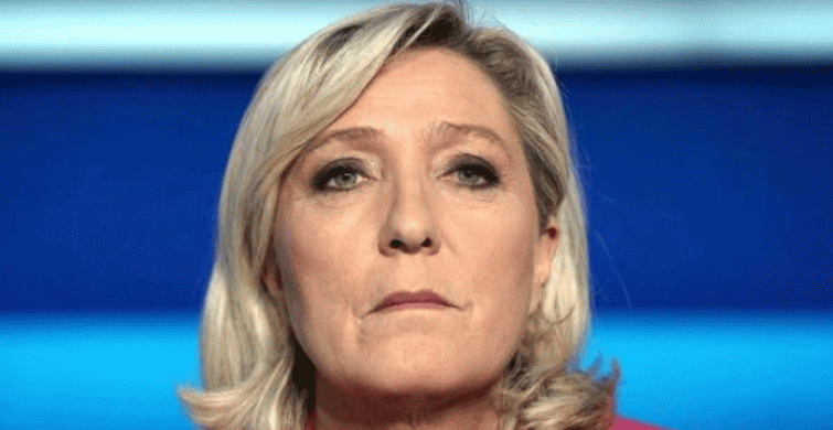Marine Le Pen'den 'Türban Yasaklansın' Çağrısı