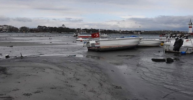 Marmara Ereğlisi'nde Deniz 20 Metre Çekildi