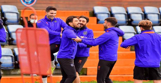 Medipol Başakşehir ' de Fenerbahçe Maçı Hazırlıkları Devam Ediyor