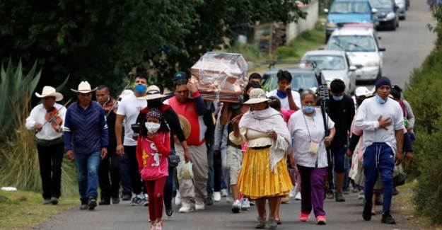 Meksika'da Coronavirüsten Son 24 Saatte 596 Kişi Öldü