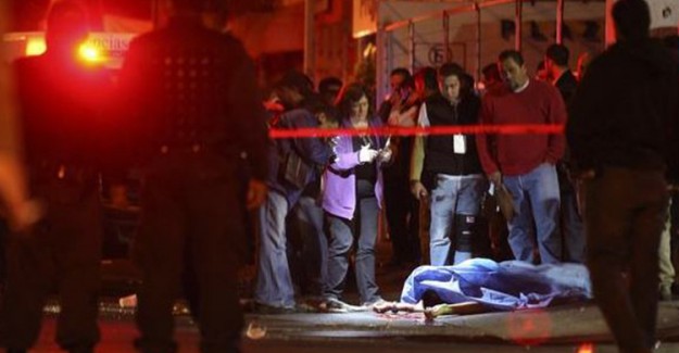 Meksika'daki Gece Kulübüne Silahlı Saldırı: 14 Ölü