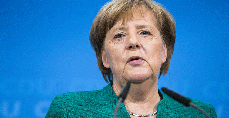 Merkel'den Suriye'de Güvenli Bölge Telkifi