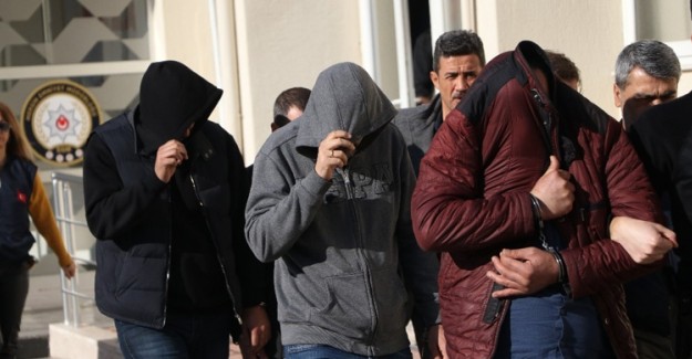 Mersin'deki Tefecilik Operasyonunda Gözaltına Alınan 37 Şüpheli Adliyeyede