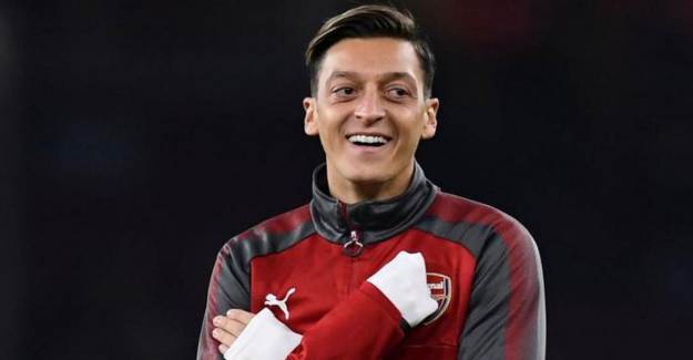 Mesut Özil'den Heyecanlandıran İstanbul Paylaşımı!