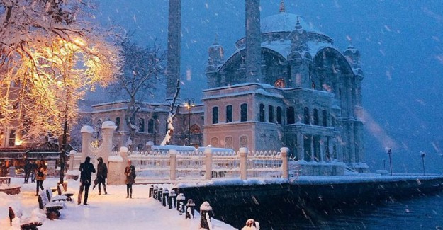 Meteoroloji, Hafta Sonu İstanbul'da Kar Yağışı Beklendiğini Bildirdi