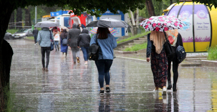 Meteoroloji kuvvetli yağış için saat verdi: O illere sarı kodlu uyarı