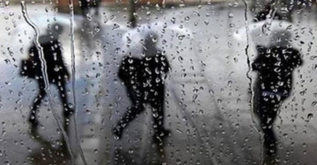 Meteoroloji Uyarmıştı: İstanbul'da Yağış Etkili Oldu