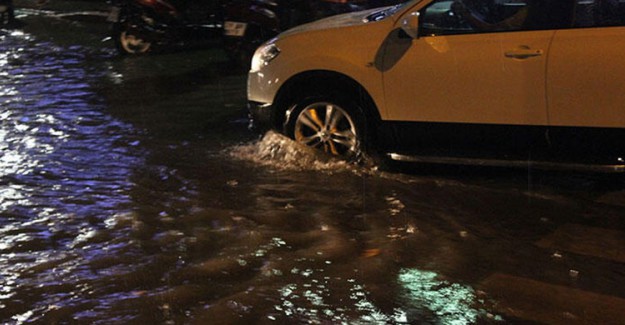 Meteoroloji Uyarmıştı, Kırklareli'nde Sokaklar Göle Döndü