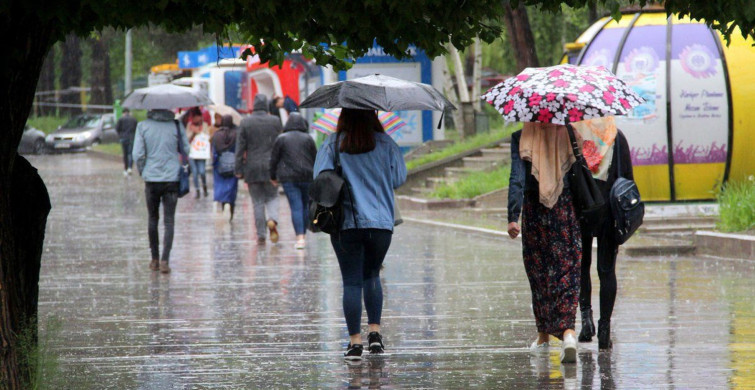 Meteoroloji ve AKOM'dan sağanak yağış uyarısı!