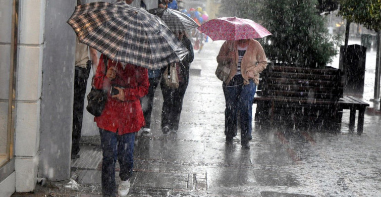 Meteorolojiden 10 kent için sarı kodlu sağanak uyarı: Sel ve su baskınlarına dikkat!