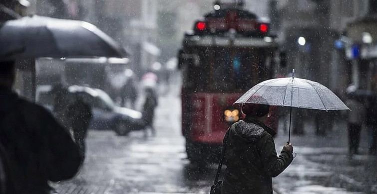 Meteoroloji’den kuvvetli sağanak ve fırtınası uyarısı geldi! İstanbul için kar saati verildi