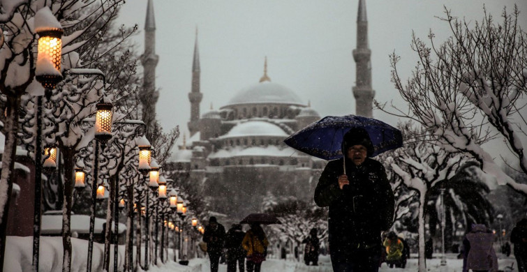 Meteorolojiden Uyarı: Marmara'da sıcaklıklar düşüyor! İstanbul'a ilk kar tanesinin düşeceği tarih açıklandı