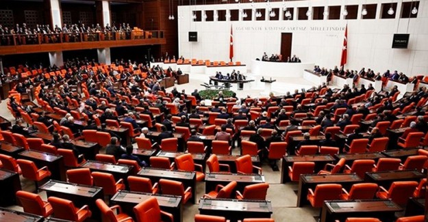 Milletvekilleri Adalet Bakanlığının Düzenlediği Sınavdan Geçemedi