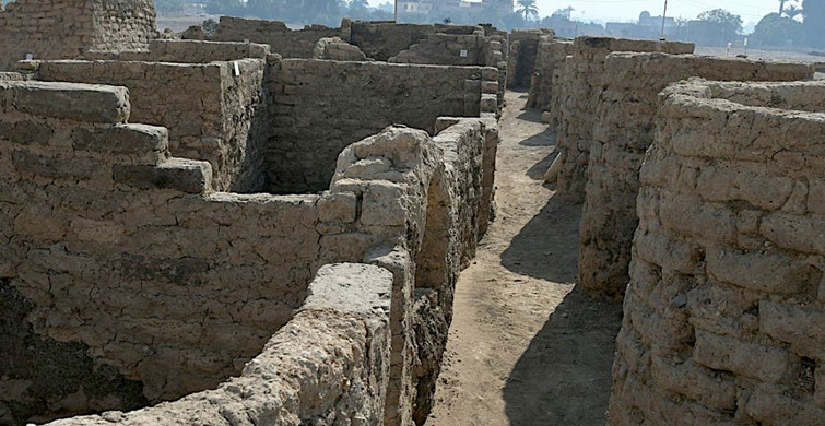 Mısır’da 3 Bin Senelik 'Kayıp Şehir' Keşfedildi