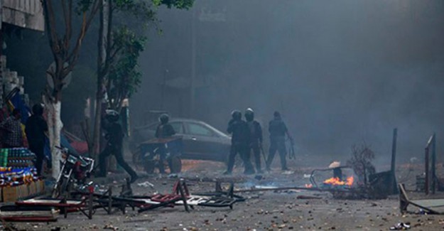 Mısır'da Bombalı Saldırı: 2 Ölü