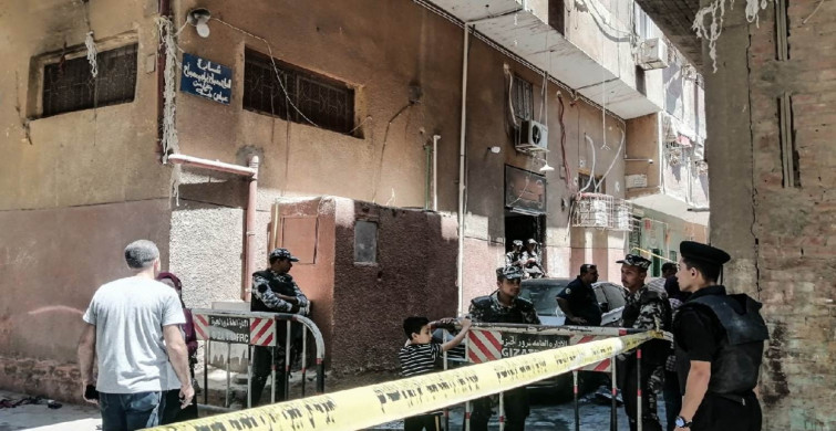 Mısır’da kilise yandı! Korkunç yangında 41 kişi hayatını kaybetti