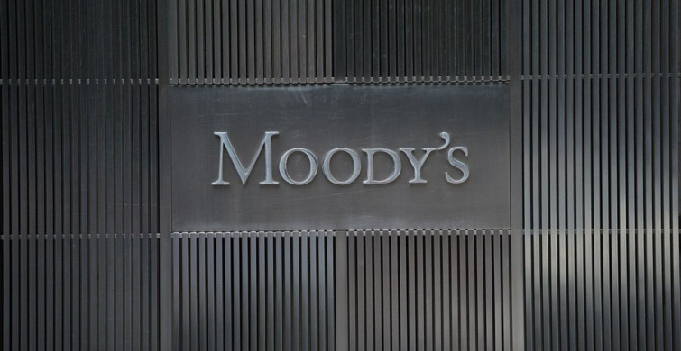 Moody's, Türkiye'nin Kredi Notunu Yükseltti