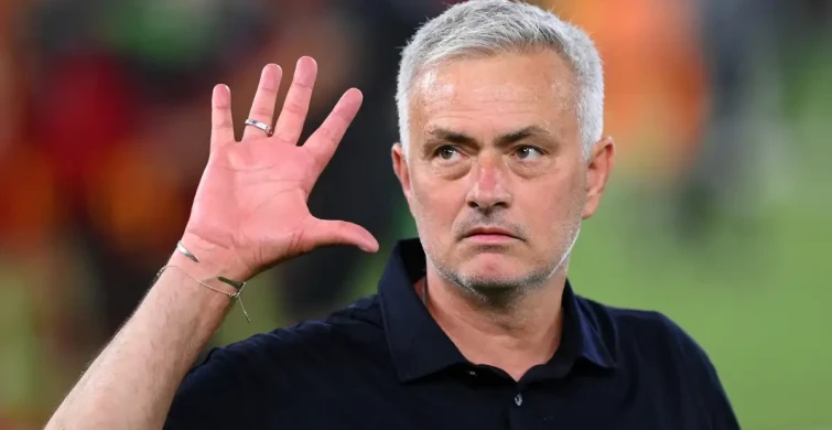 Mourinho, "Buraya kısıtlı bir kadroyla geldik