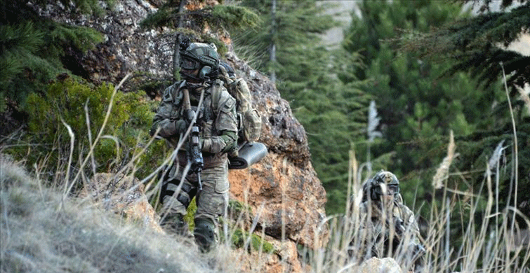 MSB: 3 PKK'lı Terörist Güvenlik Kuvvetlerine Teslim Oldu