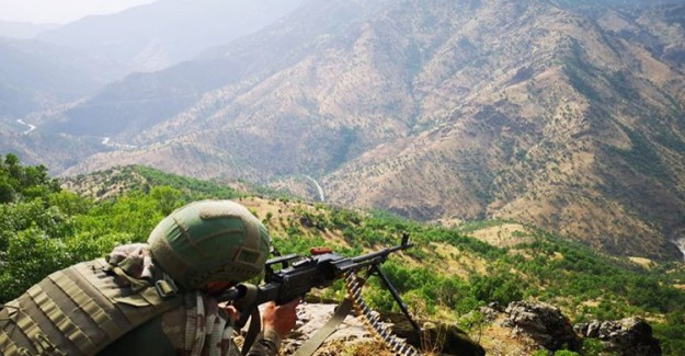 MSB: Pençe-2 Operasyonu'nda PKK Noktaları Ateş Altına Alındı