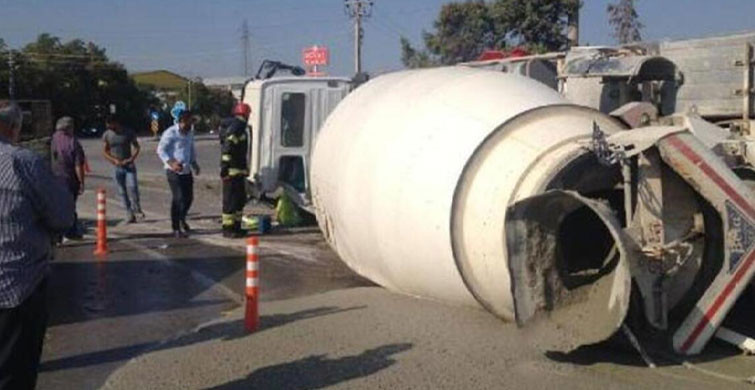 Muğla'da Beton Mikseri Devrildi