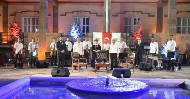 Musiki Muallim Mektebi Sohbetleri’nin Konuğu ‘Ahmet Şafak’