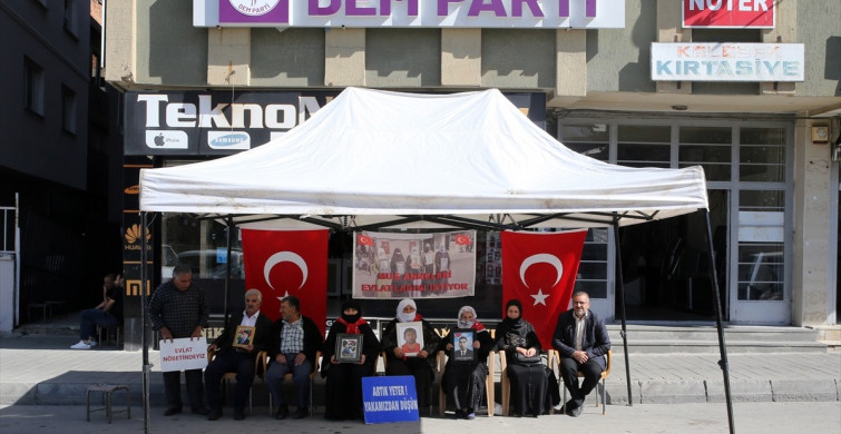 Muş'taki Ailelerin Evlat Nöbeti Devam Ediyor