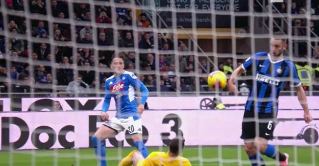 Napoli Deplasmanda Inter'i Devirdi