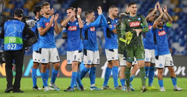 Napoli Maça Çıkmadı Yenik Sayıldı