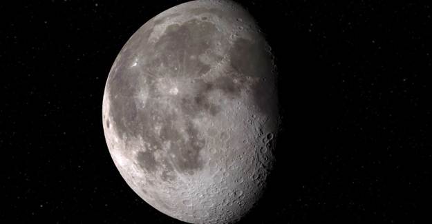 NASA, Ay’da Su Bulduğunu Açıkladı