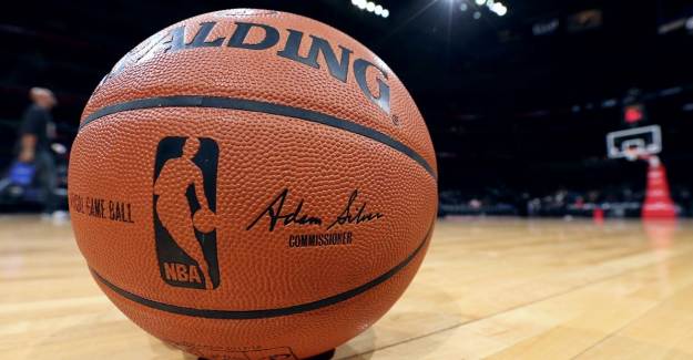 NBA'de Yıldız Oyuncu Takas Edildi!