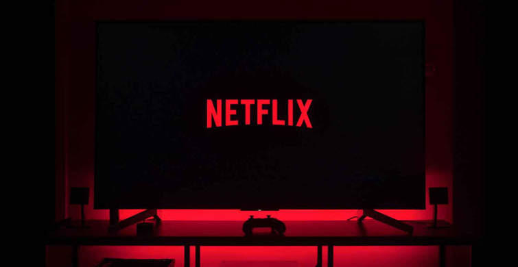 Netflix kullanıcılarına kötü haberi duyurdu: Şifrenizi arkadaşlarınızla paylaşamayacaksınız, bu kurala uymazsanız ceza ödeyeceksiniz!