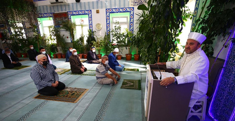 Nevşehir’de Camii İmamı, Camiyi Adeta Botanik Bahçesine Çevirdi