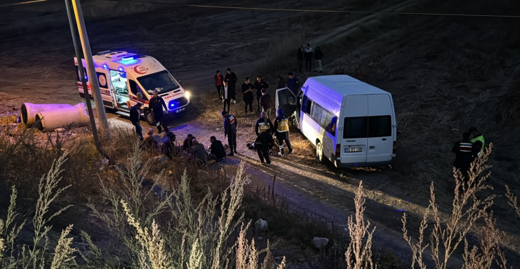 Nevşehir'de İşçi Servisi Devrildi, 5 Yaralı