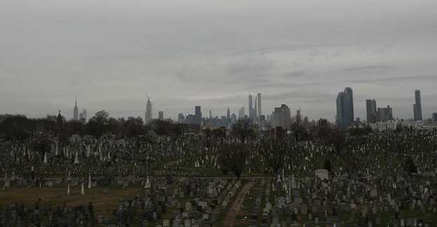 New York'ta Kimsesizler Mezarlığına Defin İşlemleri Covid-19 Dolayısıyla 5 Kat Arttı