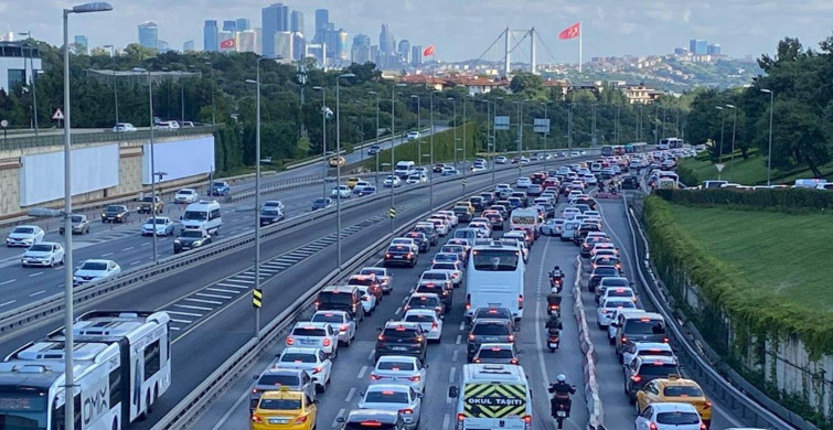 Okullar açıldı: İstanbul’da trafik yoğunluğu arttı