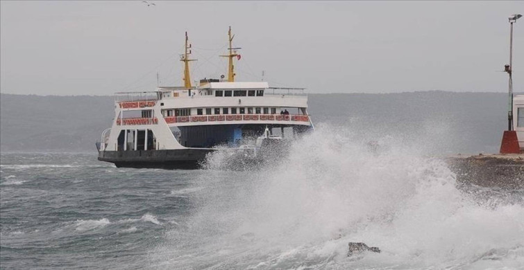 Olumsuz hava koşulları ulaşıma engel oldu: İstanbul ve İzmir’de çok sayıda vapur seferi iptal edildi