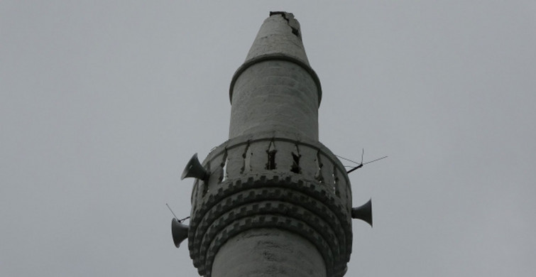 Ordu'da Yıldırım Düşmesi Sonucu Minare Koptu