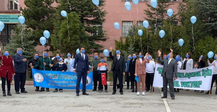 Otizmli Öğrenciler Farkındalık Gününe Özel Mavi Balon Etkinliği Düzenledi
